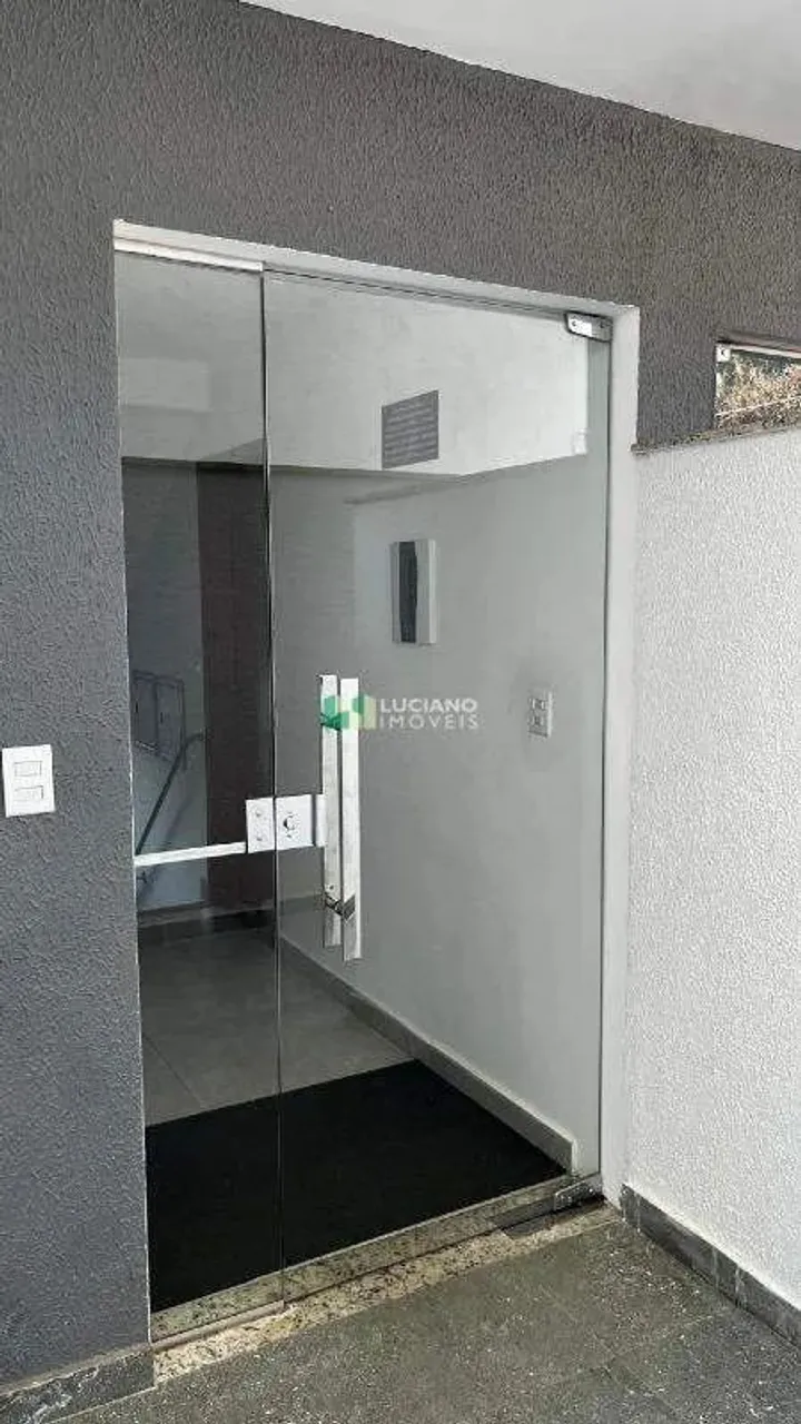 Apartamento com Área Privativa à Venda no Bairro Candelária R$ 460.000,00