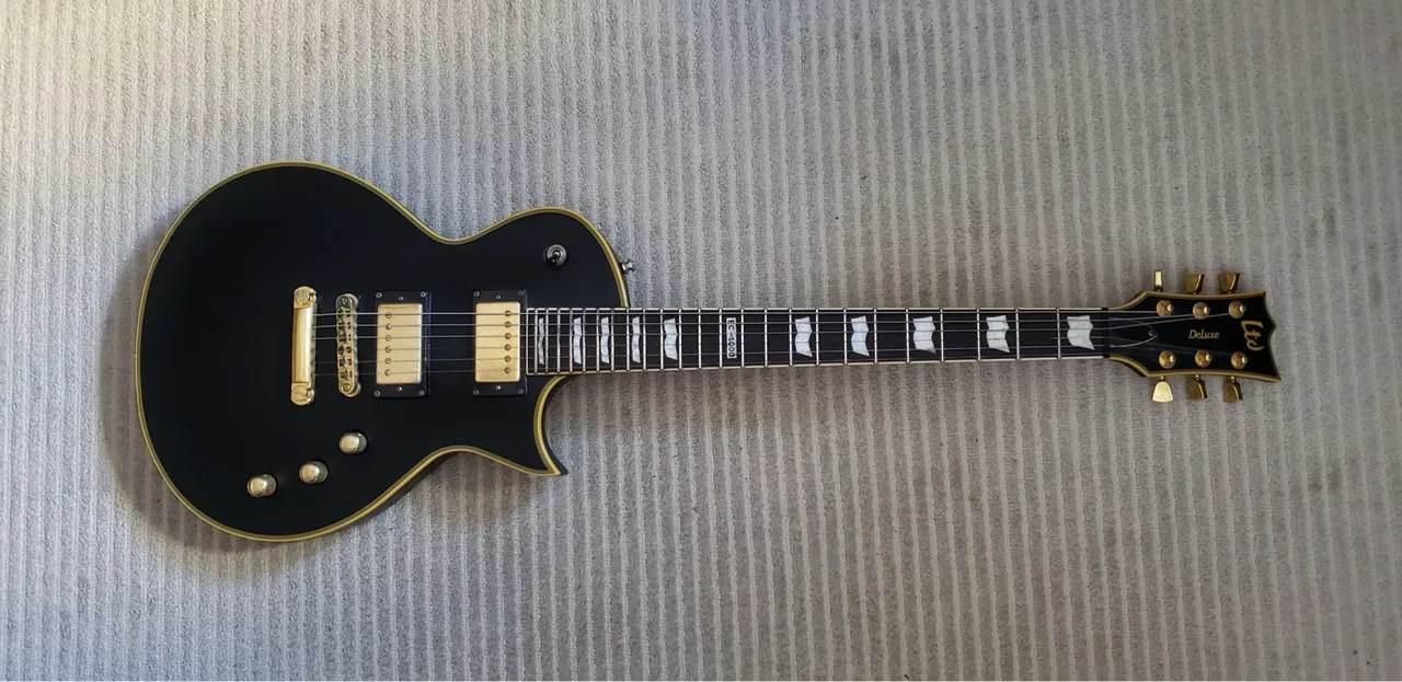 Guitarra ESP LTD EC-1000 Deluxe