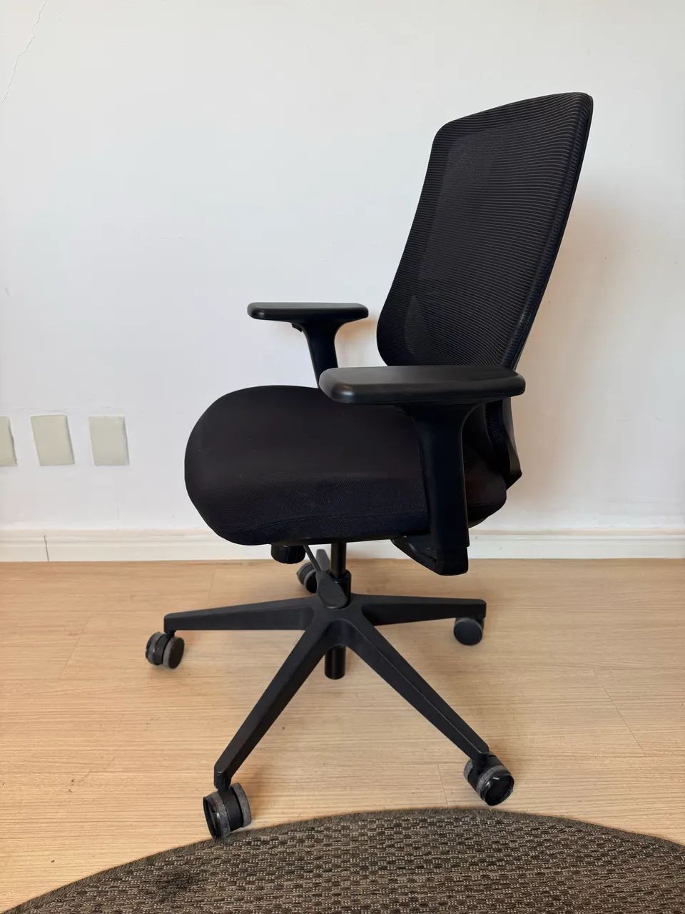 Cadeira Herman Miller Modelo Posh Express 2 - Foto 4