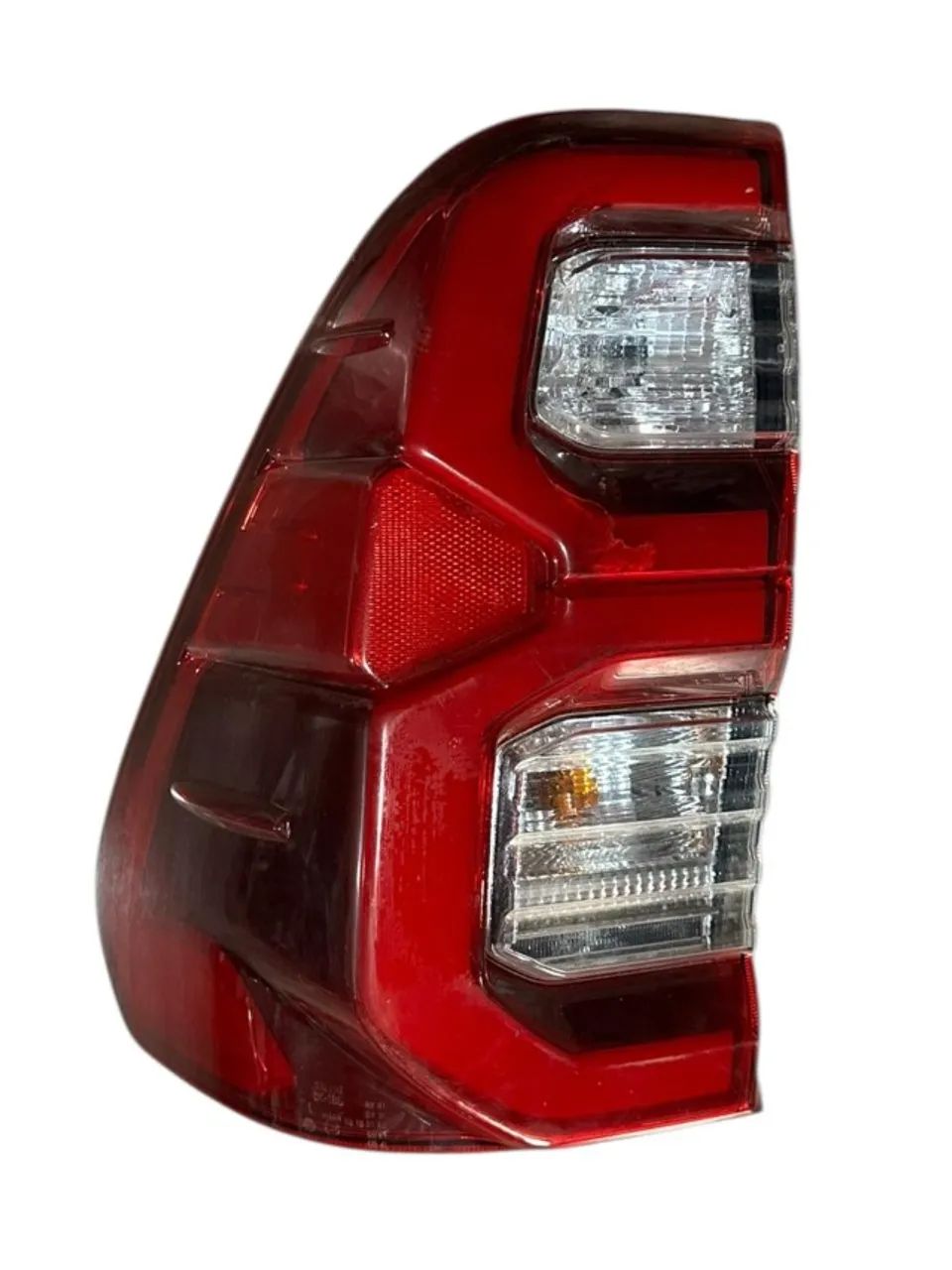 Lanterna Traseira Esquerda Hilux 2016 2022 COM DETALHE 