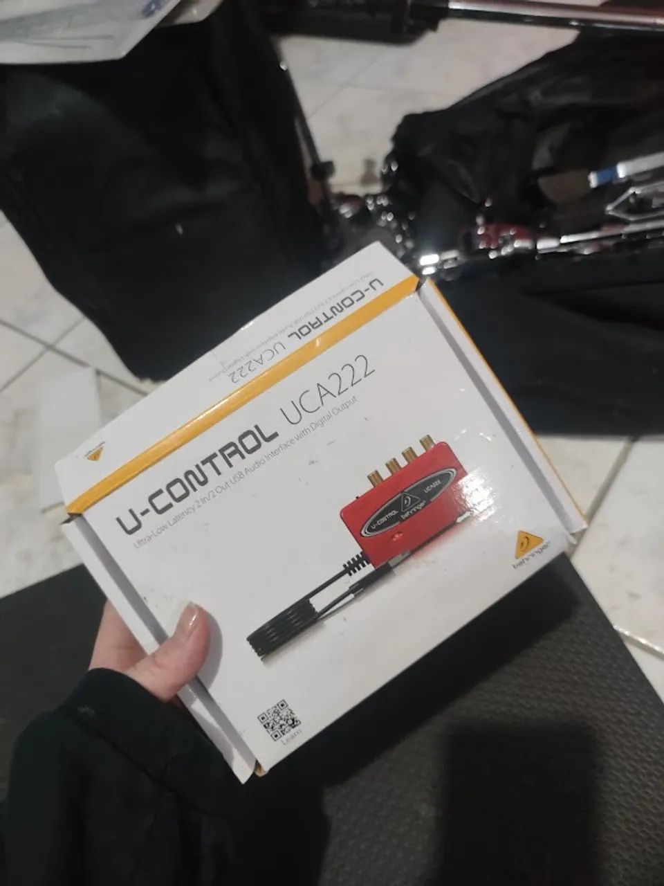 Interface de áudio U-Control UCA222 com manuais e cabos - Foto 4