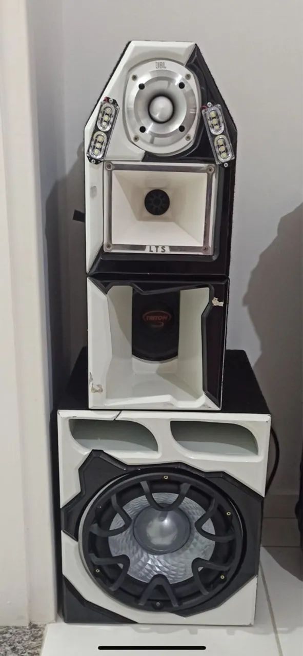 Caixa de Som Personalizada JBL