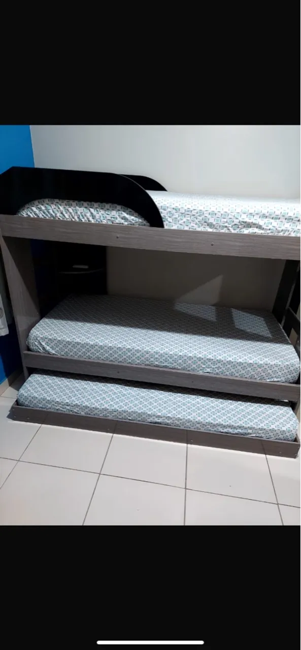 Beliche com cama auxiliar e os 3 colchões incluso