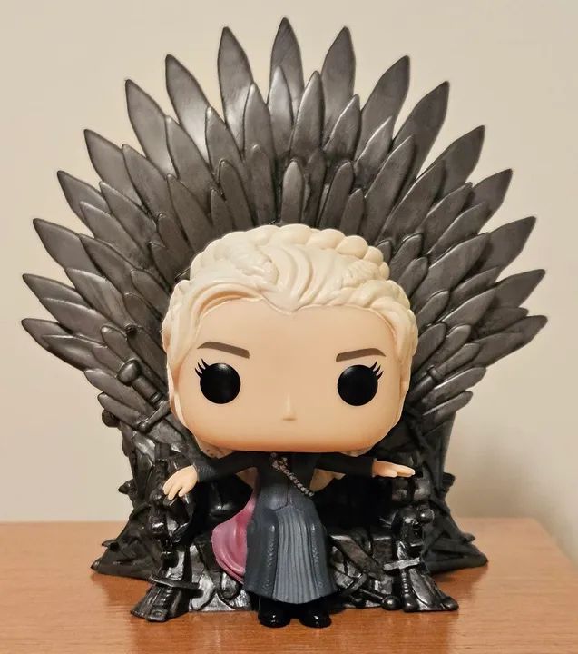 Funko Pop Daenerys Targaryen on Iron Throne #75 (Loose) - Game of Thrones