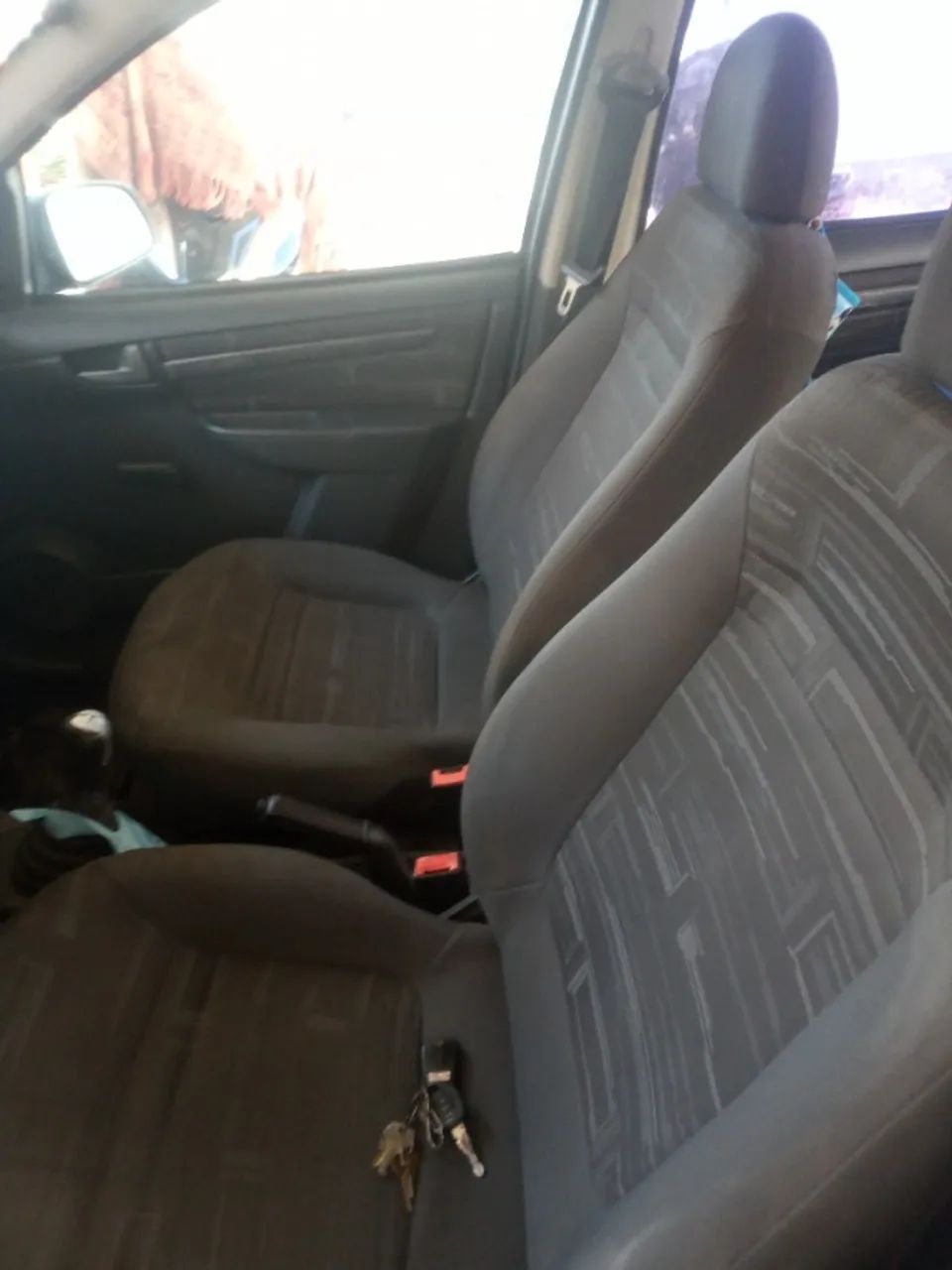Vendo Chevrolet prisma ano 2010, com ar condicionado e pneus novos. - Foto 2