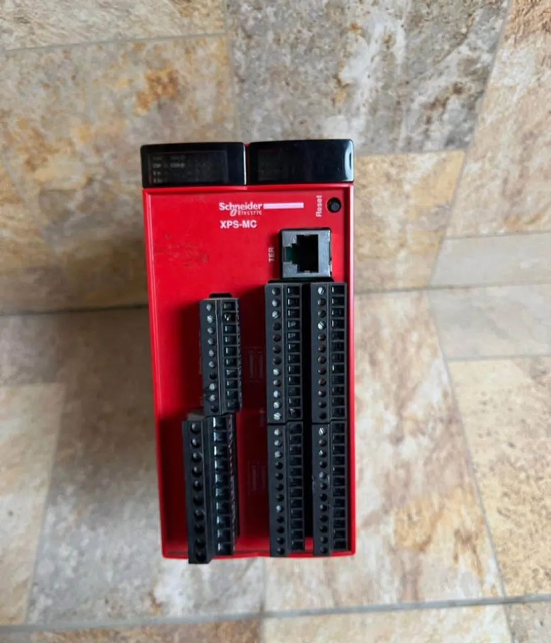 Schneider Electric XPSMC32Z Controlador De Segurança - Foto 3