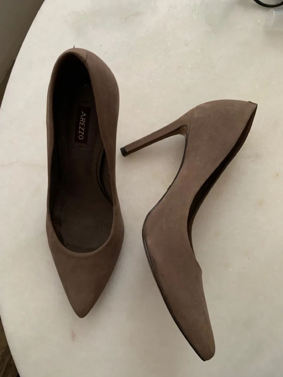 Sapatos de salto marrom da Arezzo - Foto 3