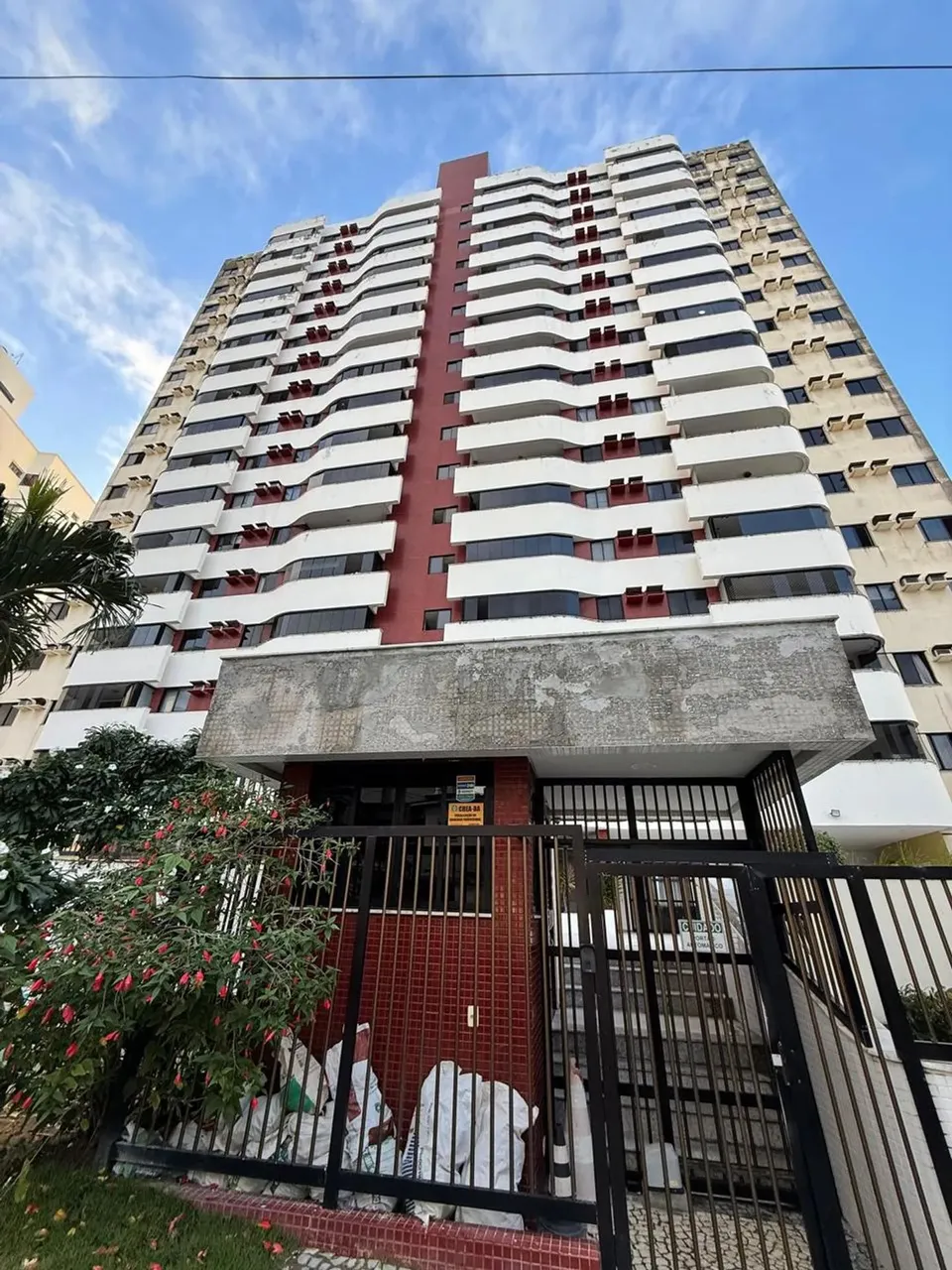 Apartamento 2/4 no Imbuí - Edifício Varandas do Alto