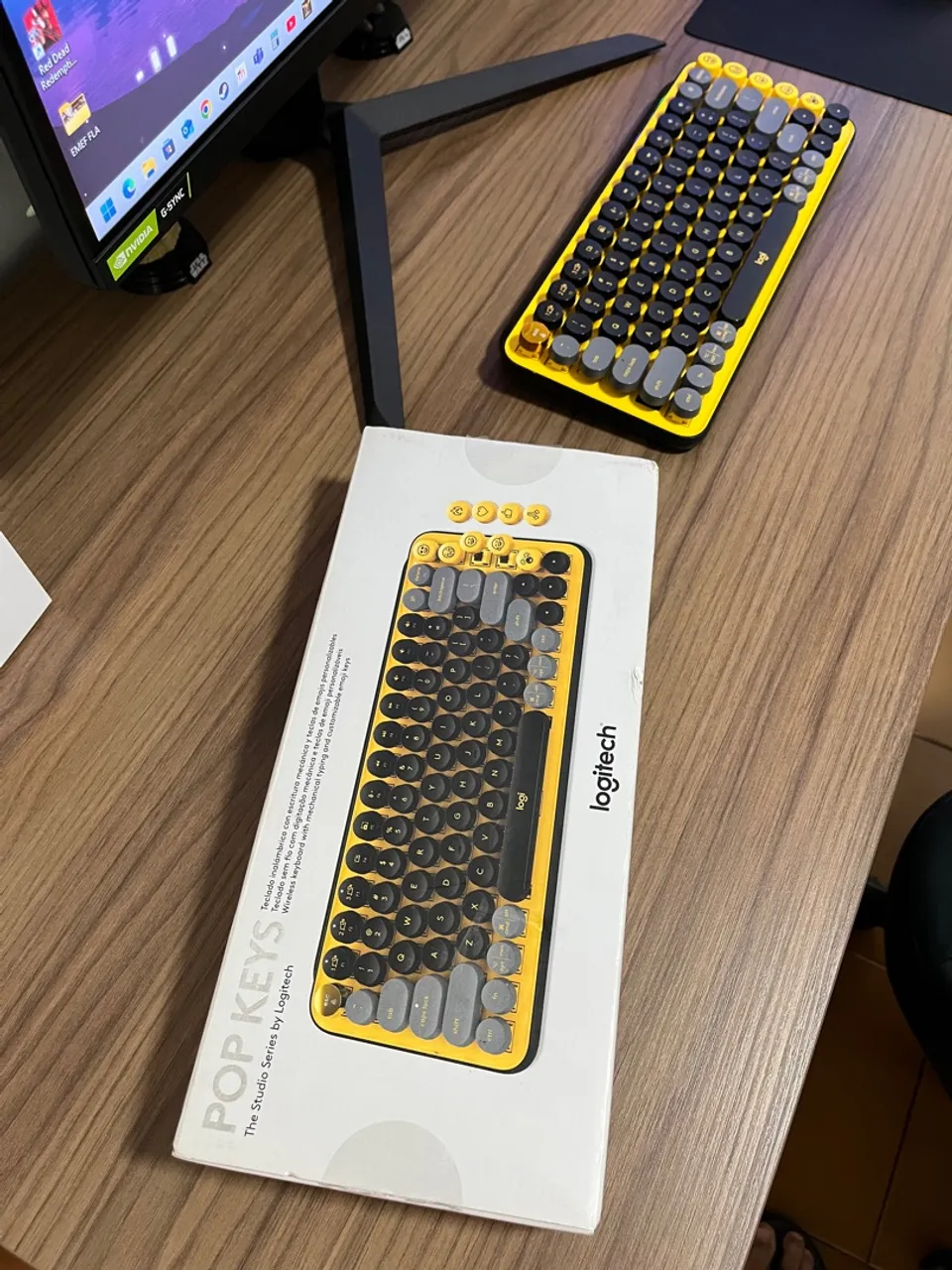 Teclado Logitech Pop Keys - Amarelo