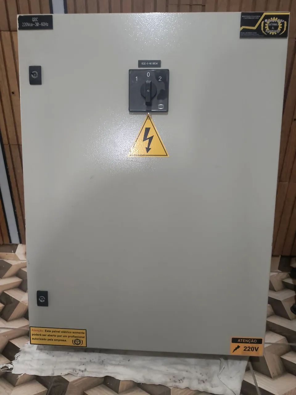 Quadro de transferência manual para no break ou geradores - Foto 4
