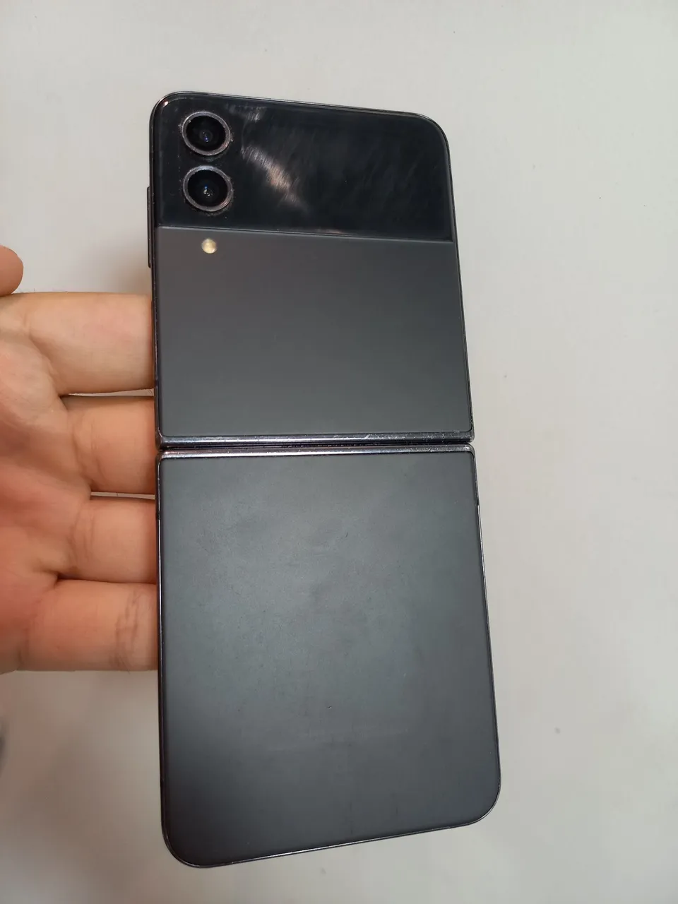 Samsung Galaxy Z Flip 4 - Leia