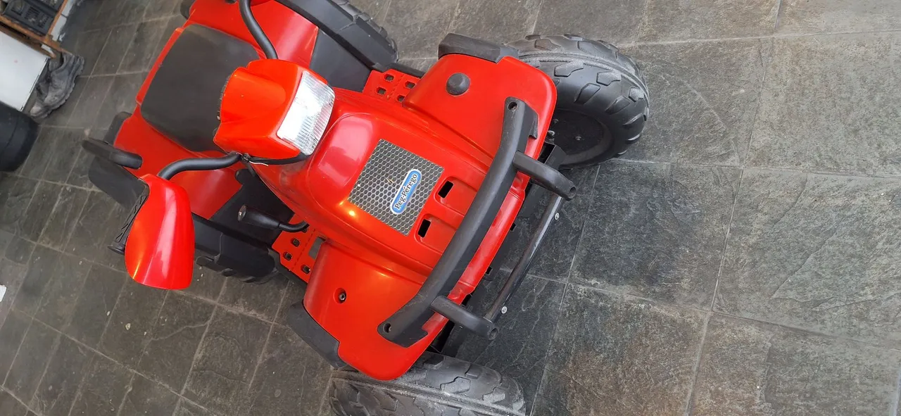 Quadriciclo Infantil Elétrico Peg Perego