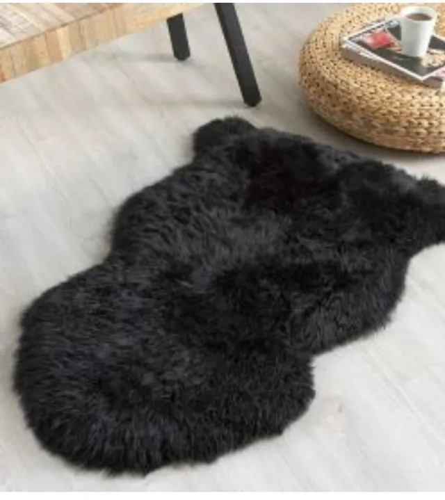 Pelego de Carneiro(Ovelha) com Lã Natural Aprox.0,80x1,10m Preto OI2-81