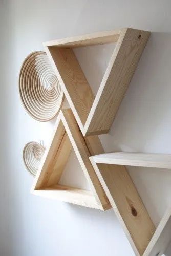 Prateleira Triangular de Madeira - Organização e Design - Foto 2