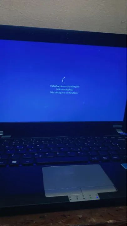 Notebook RV415 com defeito 