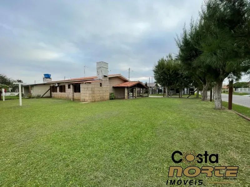 Casa Próximo do Mar com 2 Terrenos em Nova Tramandaí
