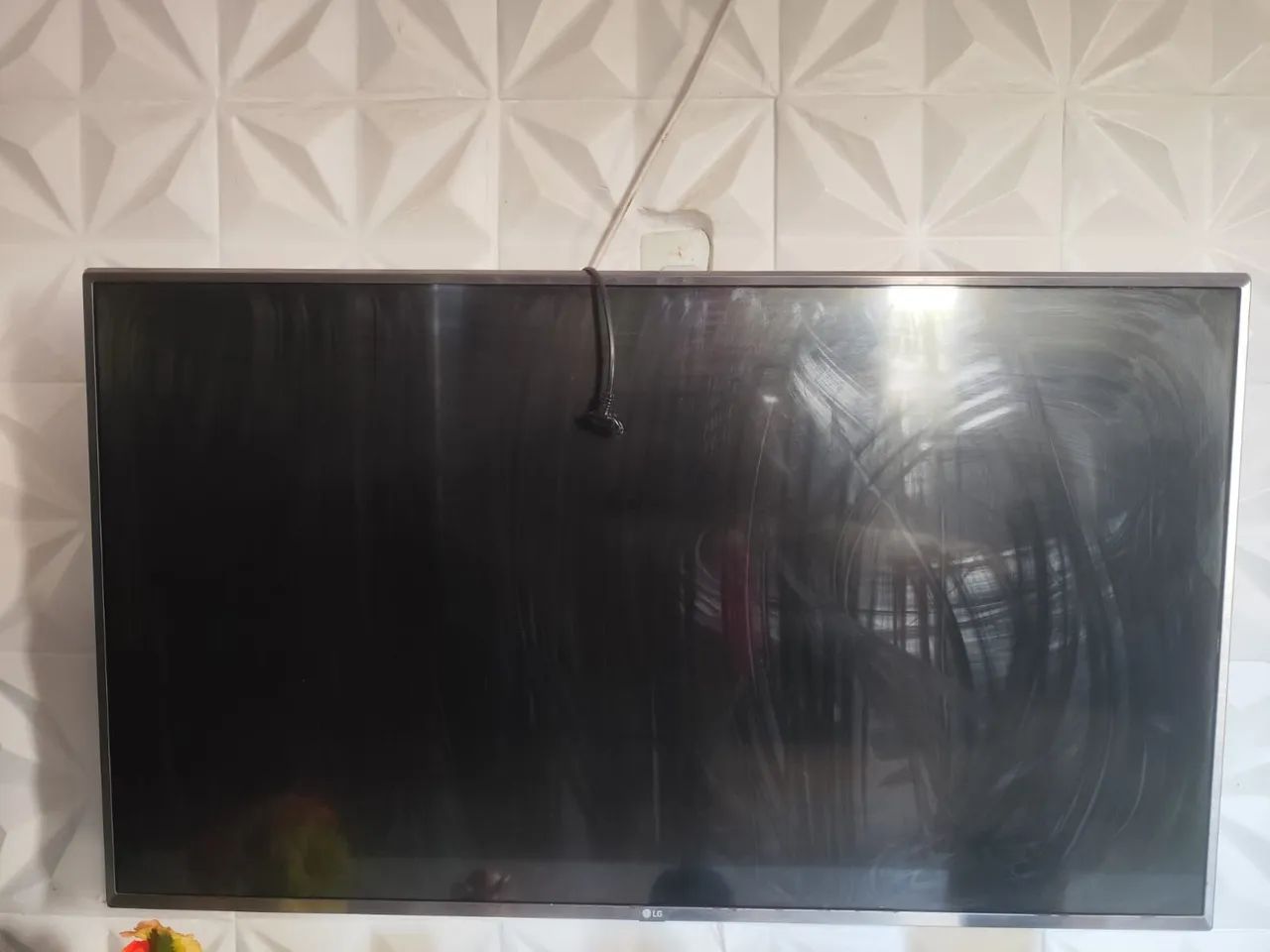 TV LG 49" (DEFEITO DISPLAY) - Foto 2