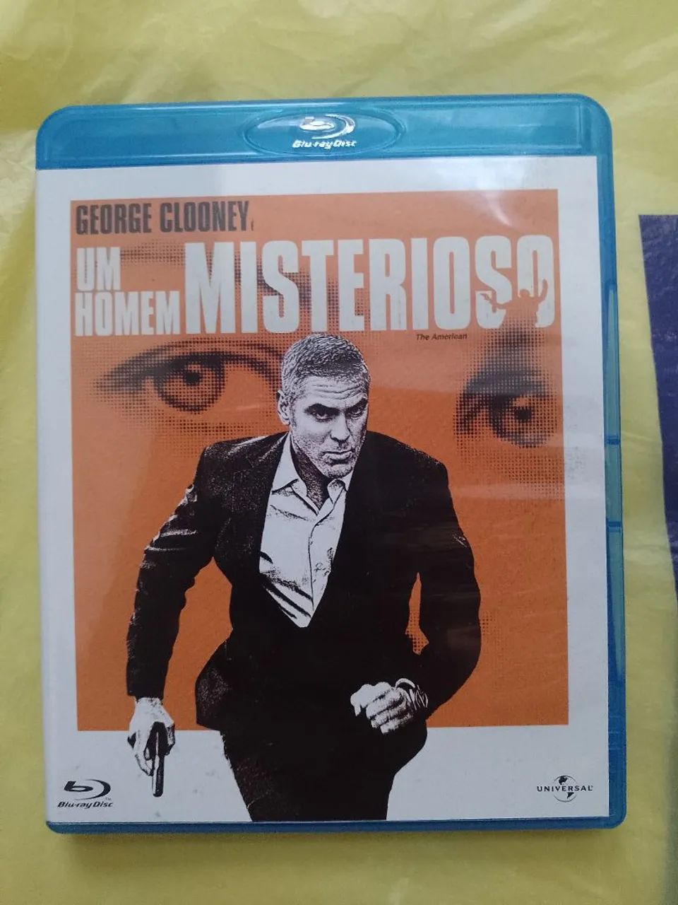Blu-ray Um Homem Misterioso, Com: George Clooney (Dublado e Legendado) - Foto 2