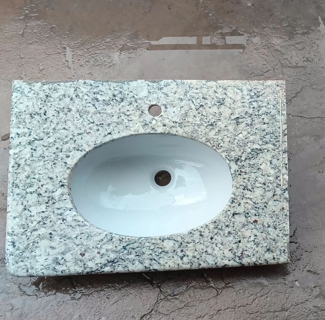 Bancada de banheiro em granito 110R$ cada