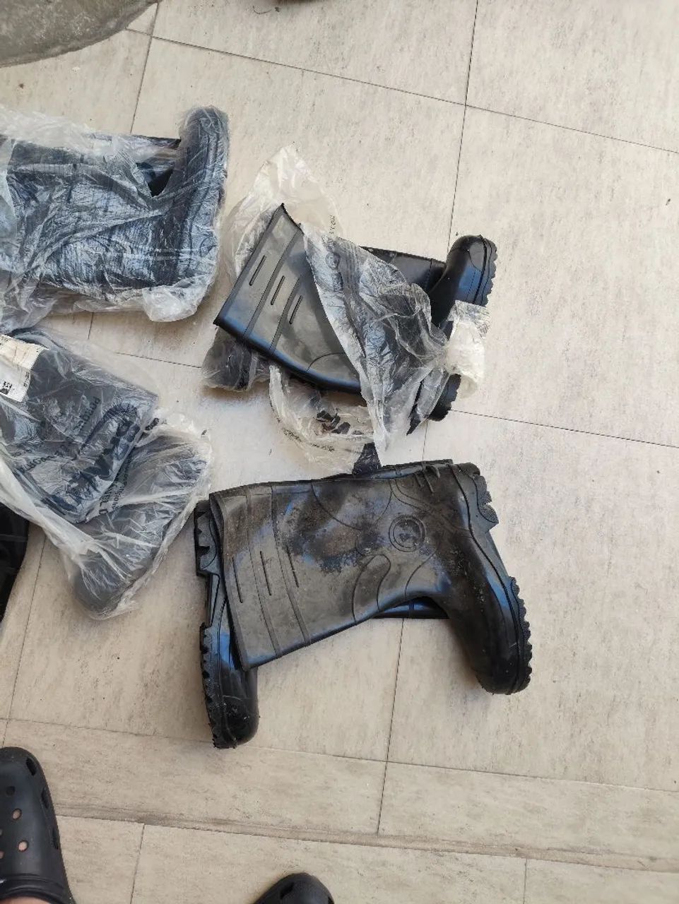 Bota PVC cano longo c bico 