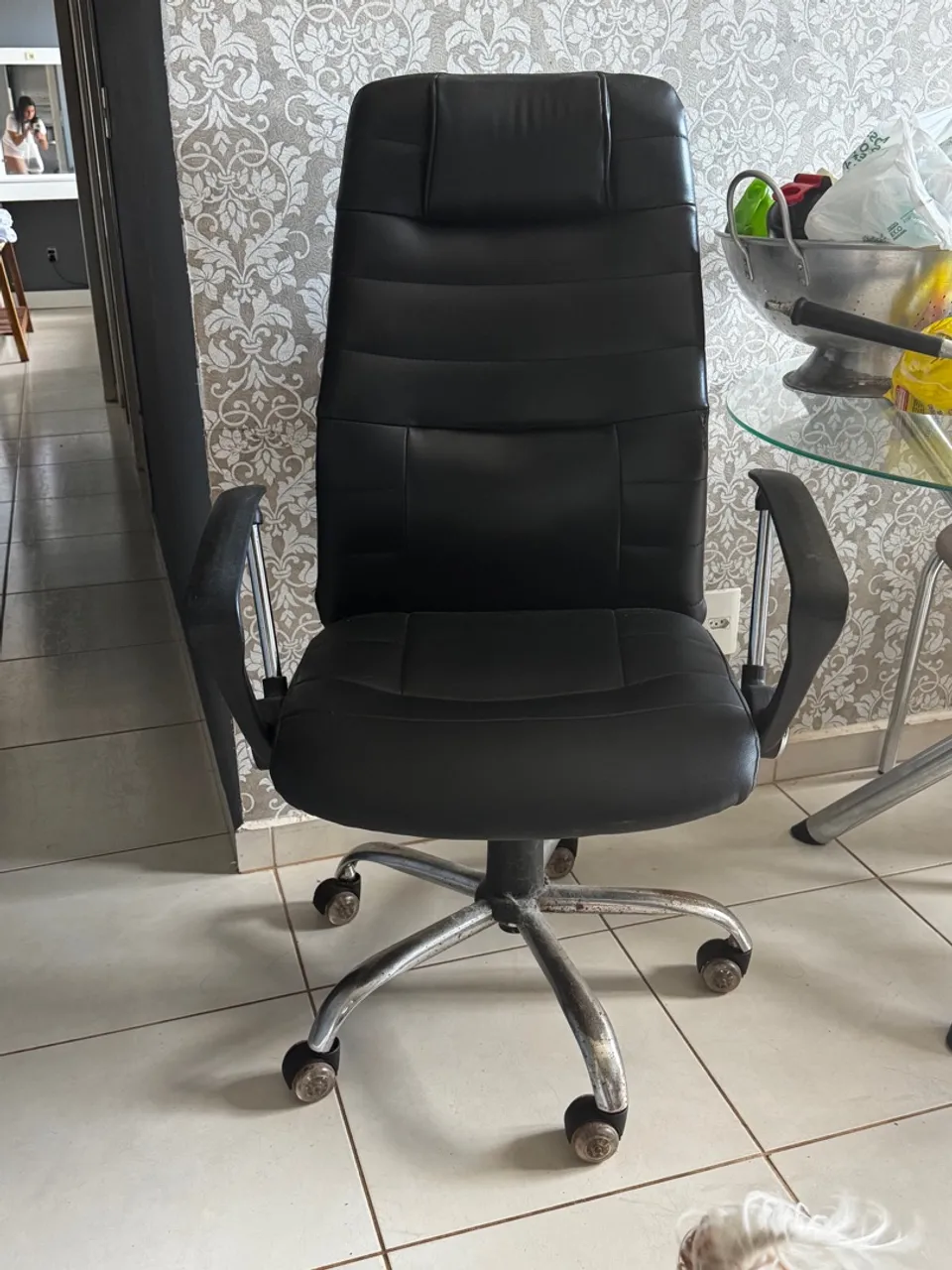 Cadeira de Escritório Executiva Preta