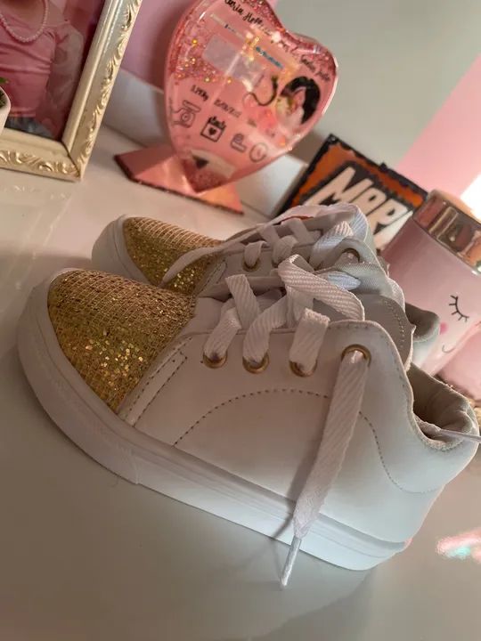 Tênis Infantil Feminino com Glitter Dourado