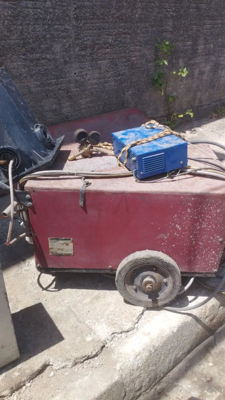 Vendo uma máquina de solda tic completa 