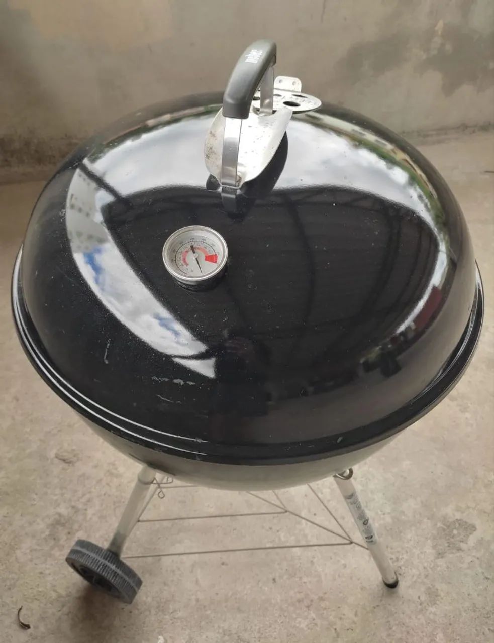 Churrascaria a carvão redonda compact Weber 