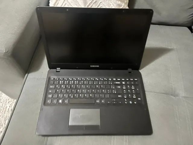 Notebook Samsung NP300E5M, otimizado e muito conservado - Foto 3