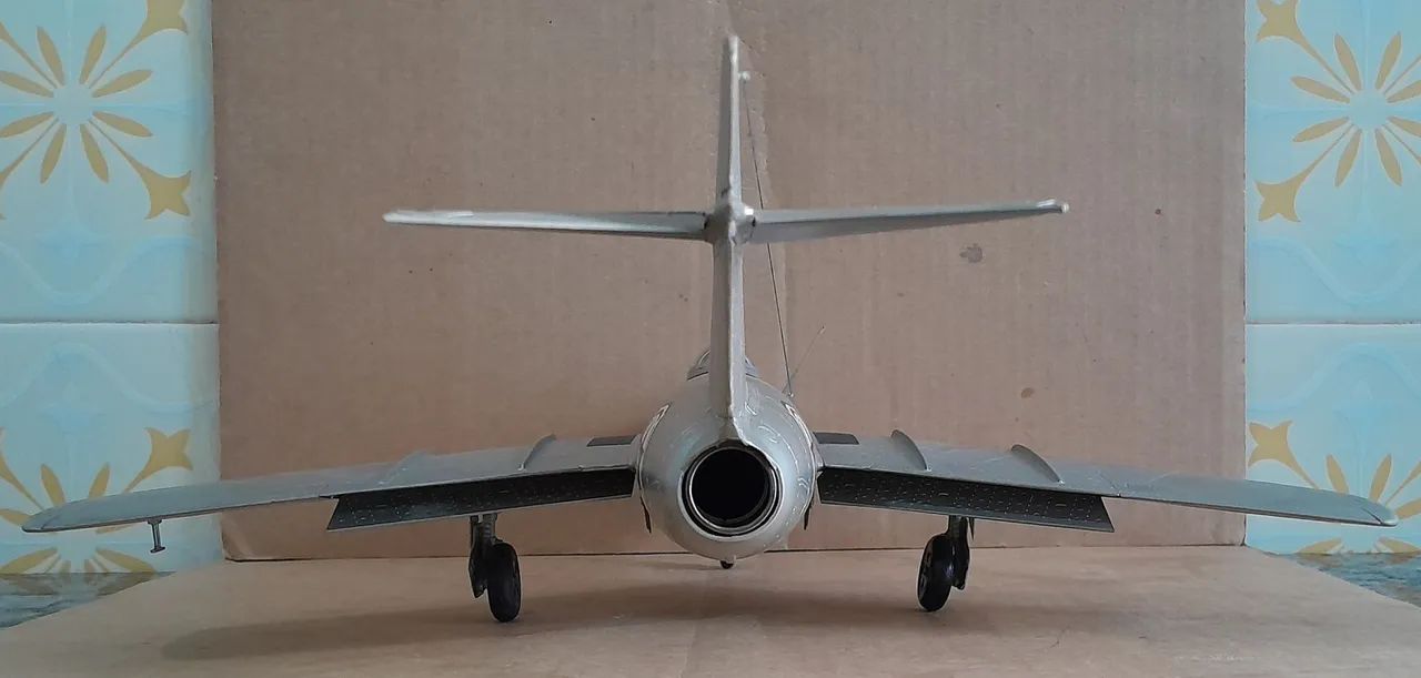 MIG-15 1/32 Montado - Foto 4