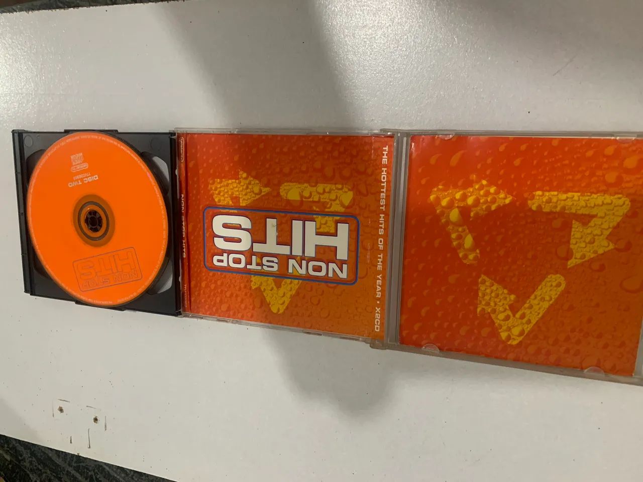 CD Non stop hits - 40 massive hits (duplo)