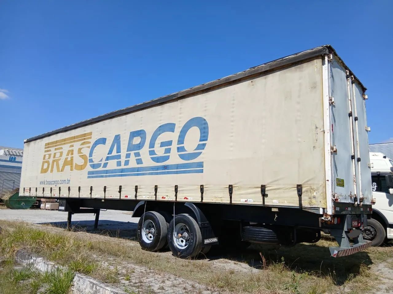 Carreta baú Sider  - Foto 2