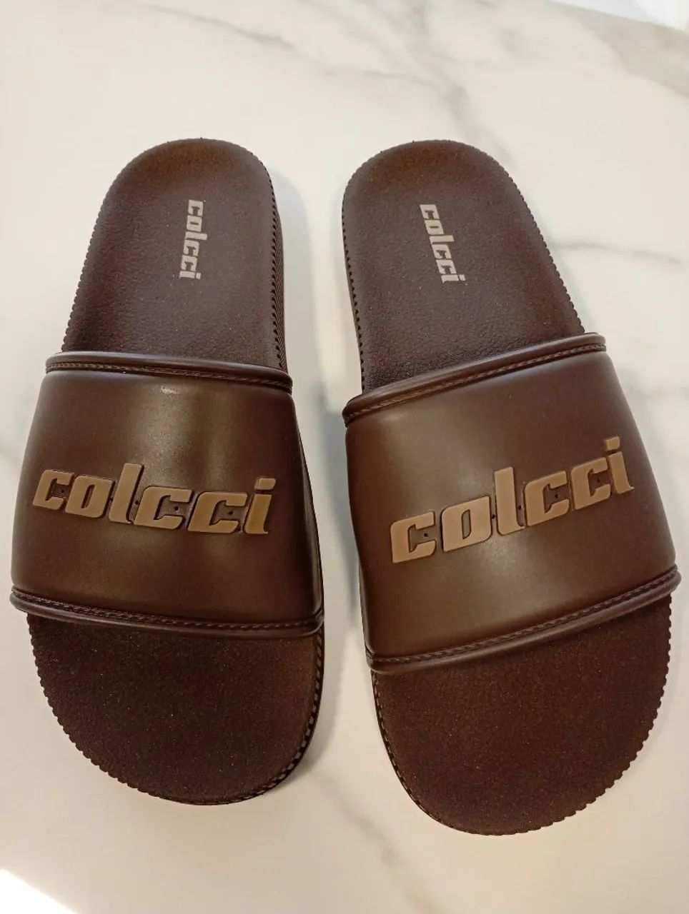 Chinelo Colcci Novo, marrom!!