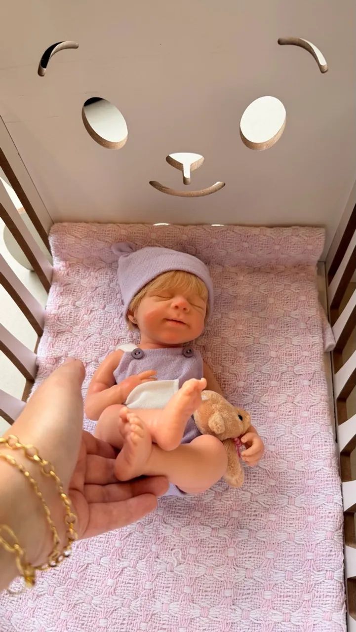 BEBÊ REBORN SILICONE SÓLIDO