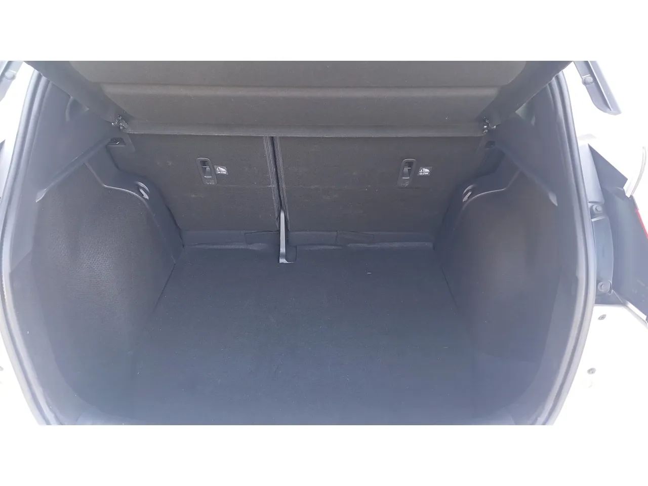 Nissan Kicks Sense 1.6 16V Flex Aut., foto 9 de 16
