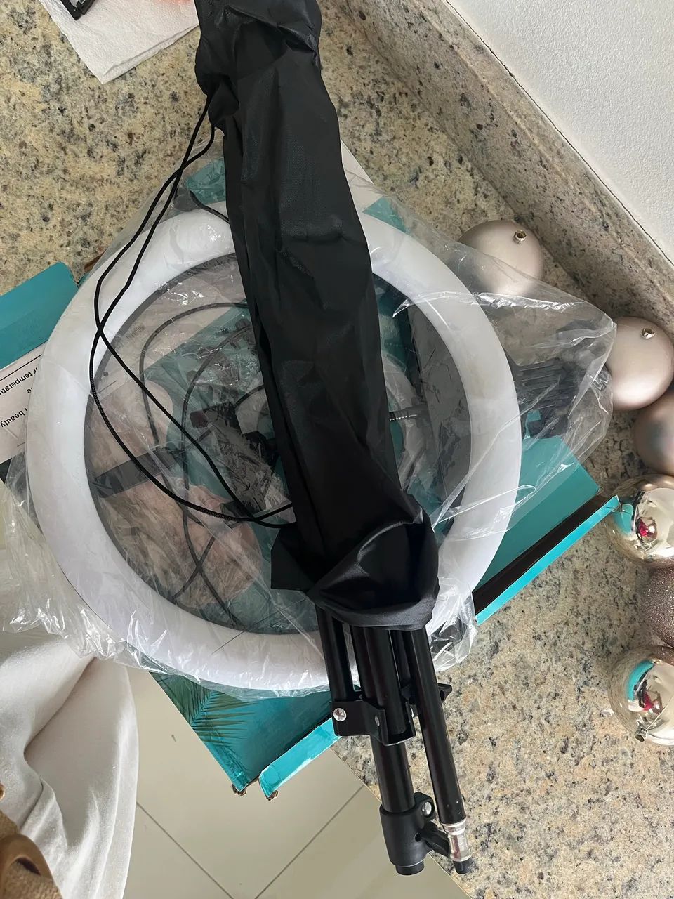 Ring Light 14? LED com 3 Suportes Celular - Nova Nunca Usada - Foto 5
