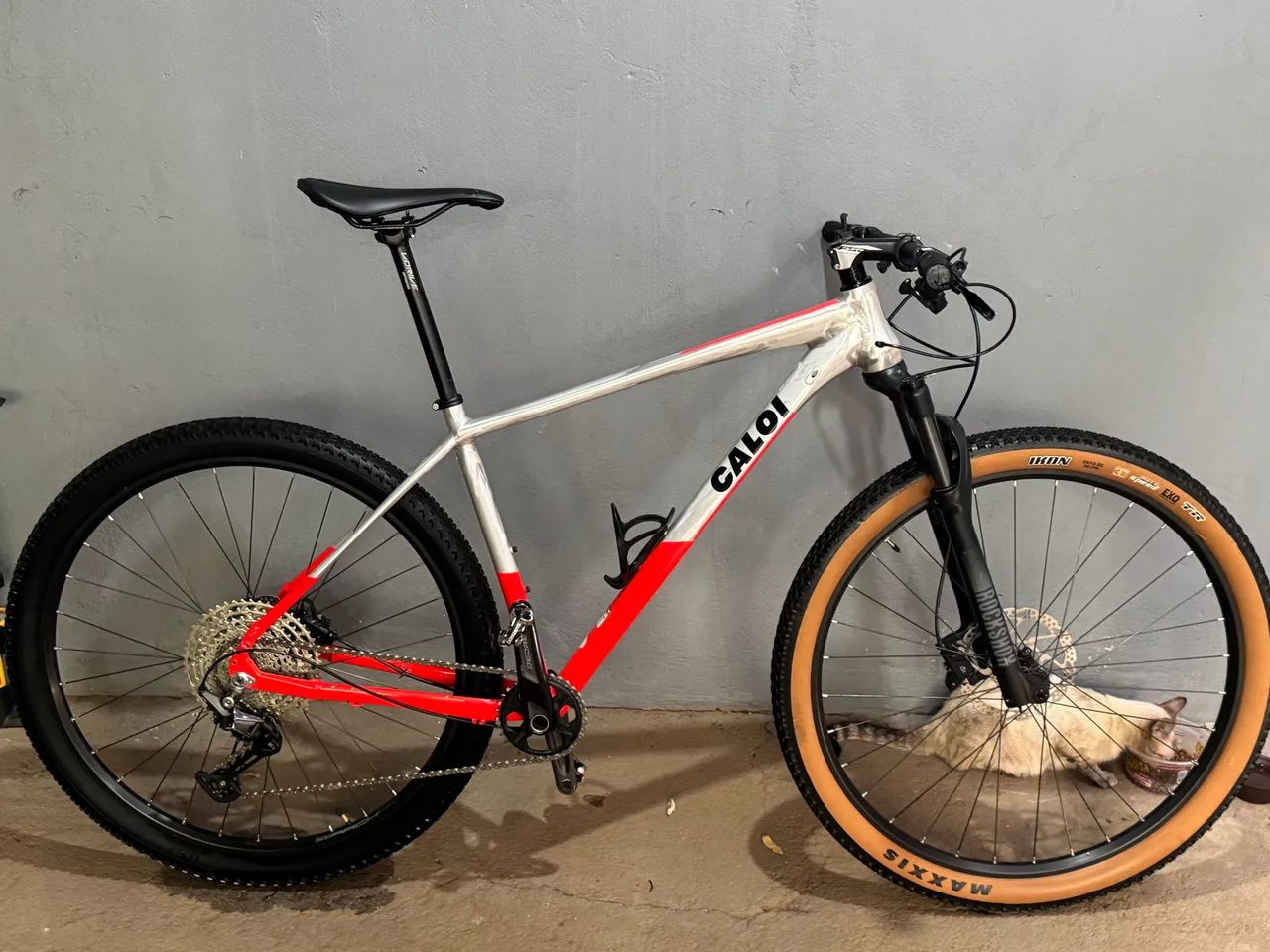 Caloi elite alumínio 2021, tamanho G (19), equipada no Shimano Deore.