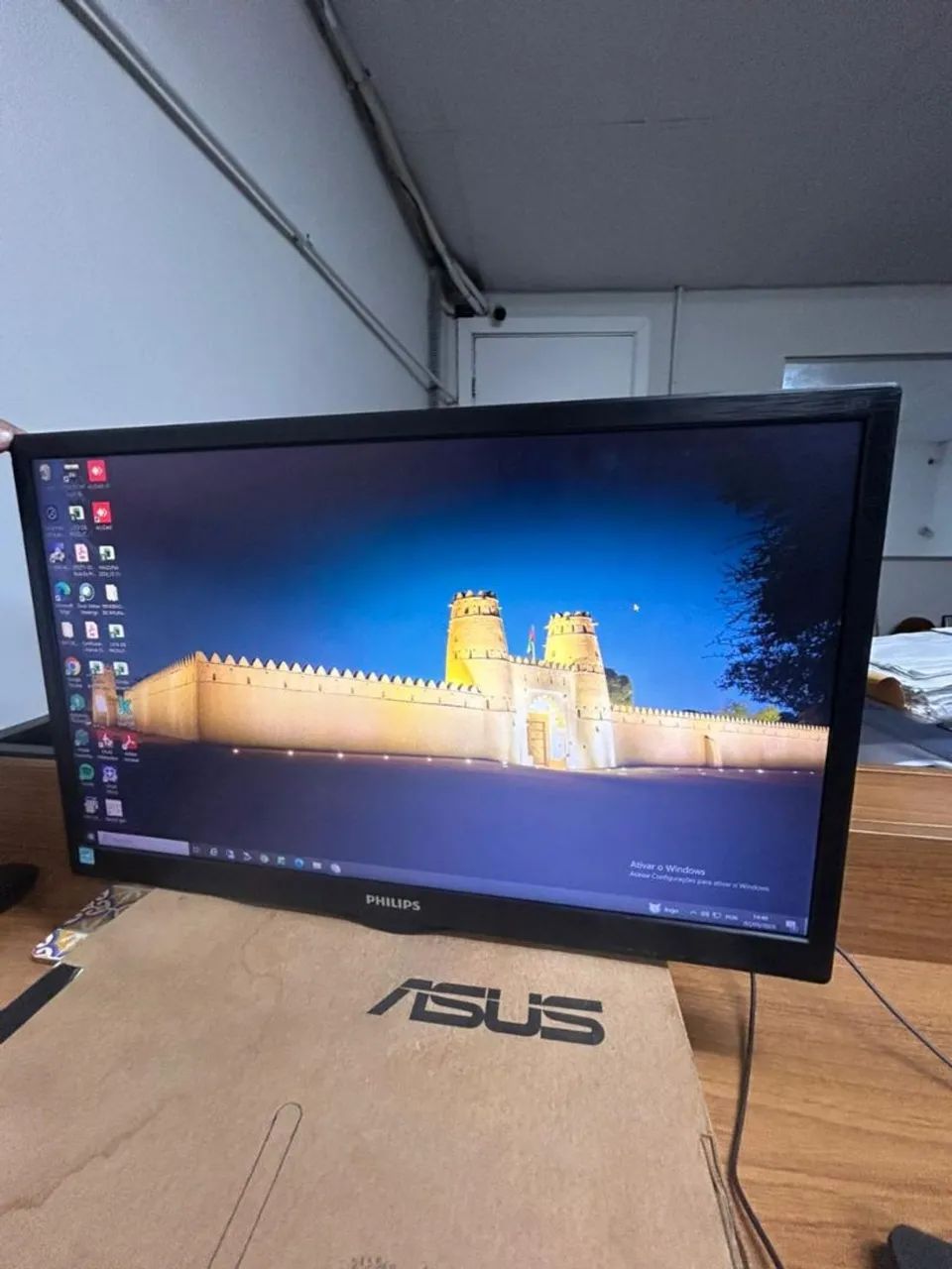 Monitor Philips 21,5" Full HD HDMI/VGA  - Foto 3