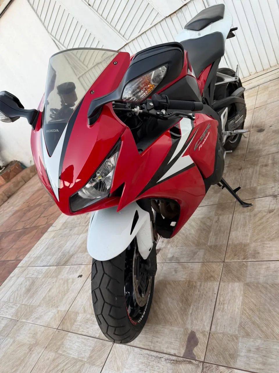 Vd Cbr 1000 com abs 42 mil km - Foto 3