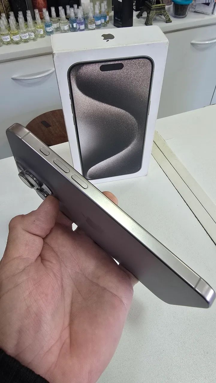 IPhone 15 Pro Max de 256GB zerado todo original  - Foto 3