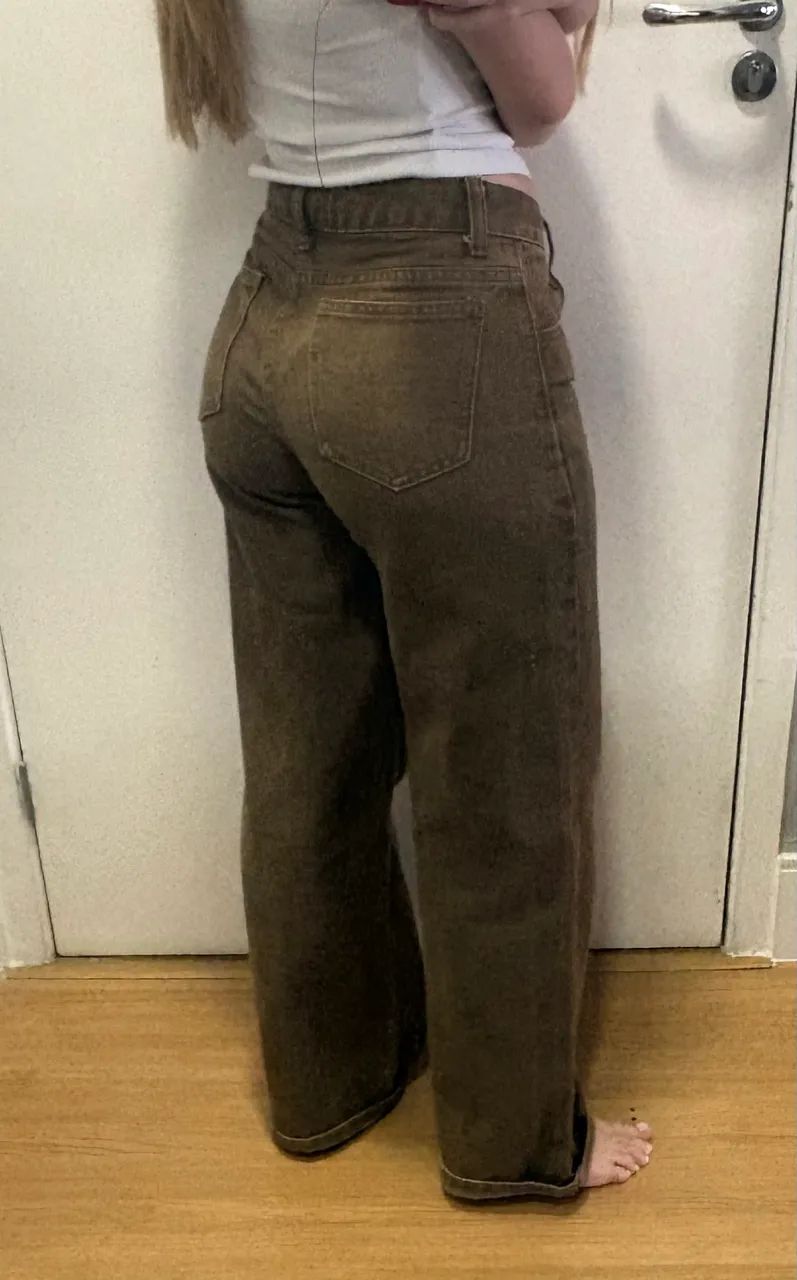 Calça marrom com pouca marca de uso  - Foto 3