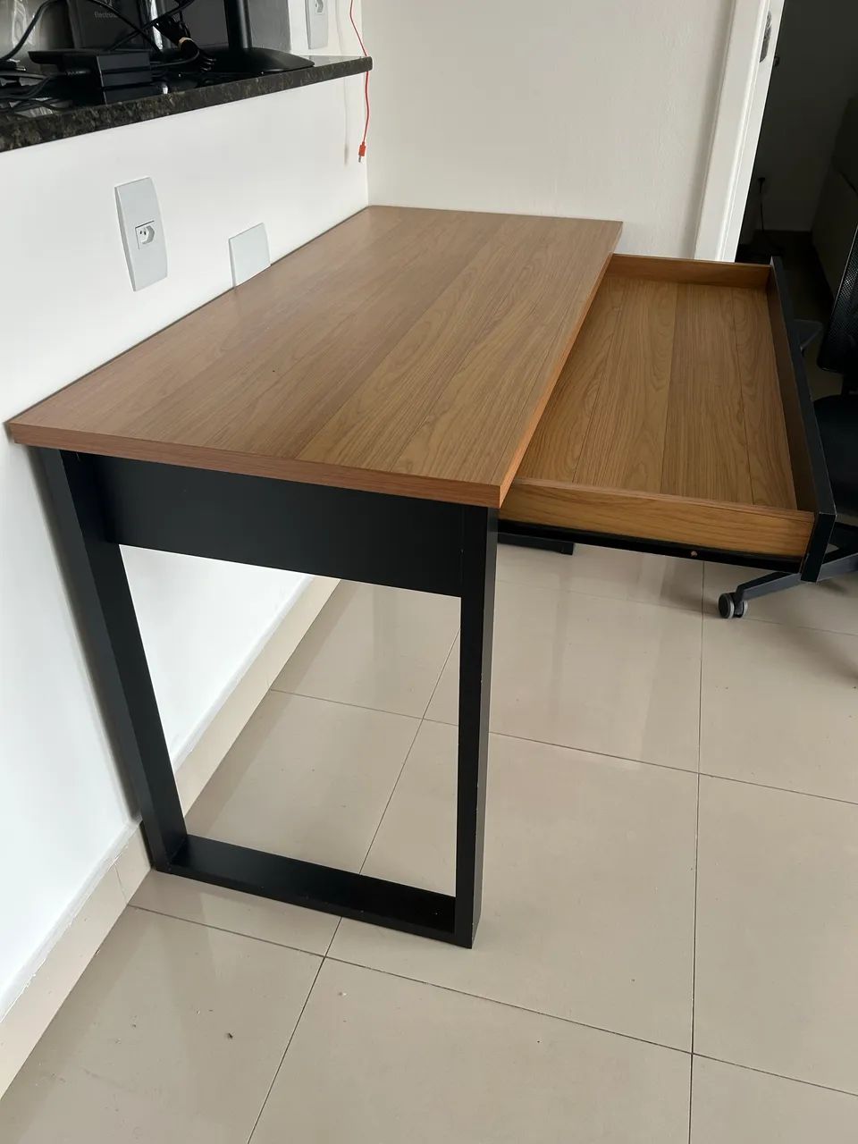 Escrivaninha/ Mesa de escritório - Foto 3