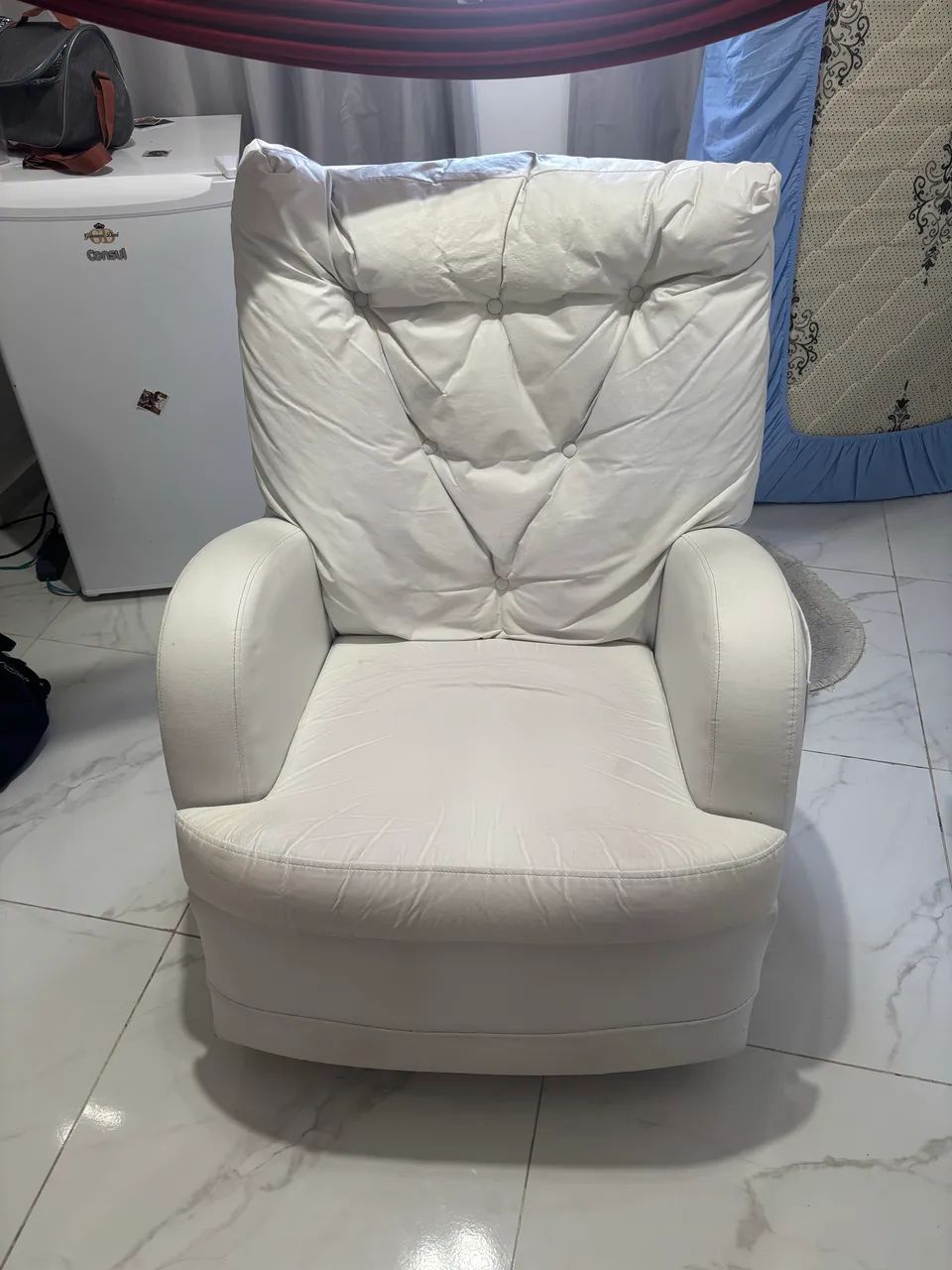 Poltrona de Balanço SEMINOVA - Foto 2