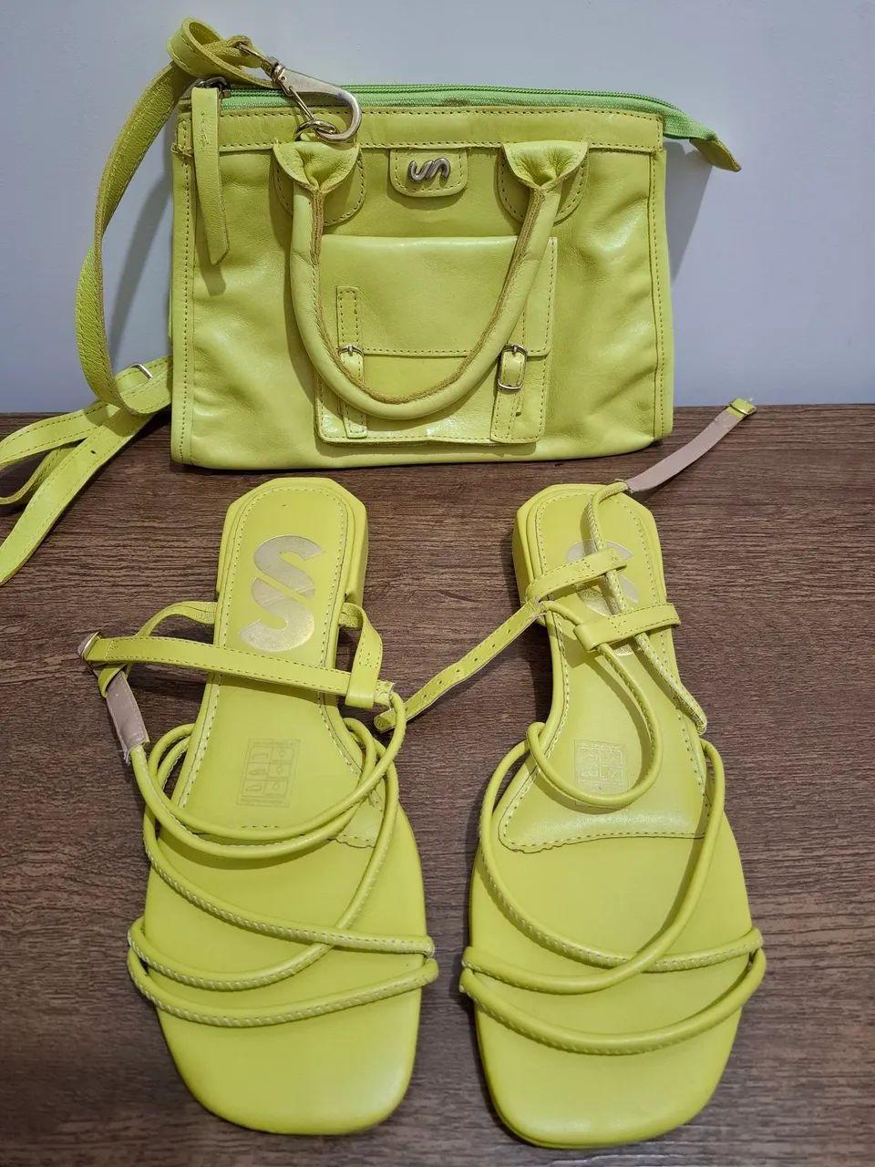 Bolsa e Sandália de couro: 170 reais os dois. - Foto 2