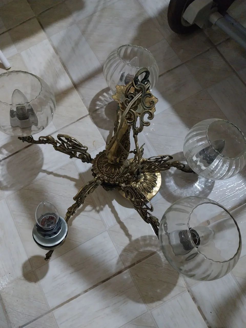 Lustre de bronze  - Foto 3