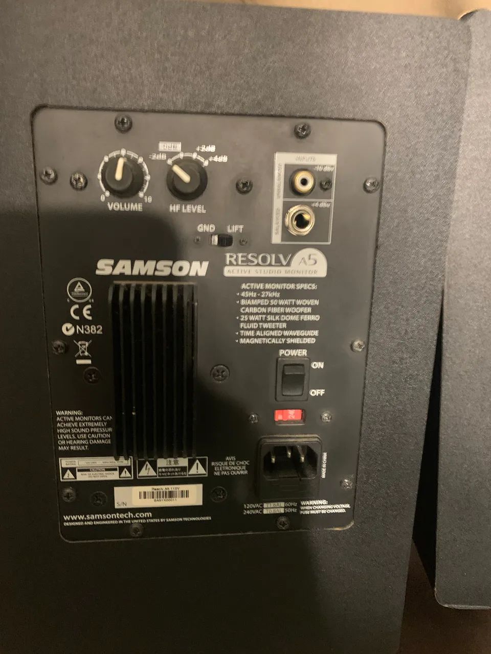 Par de monitores Samson com estantes  - Foto 4