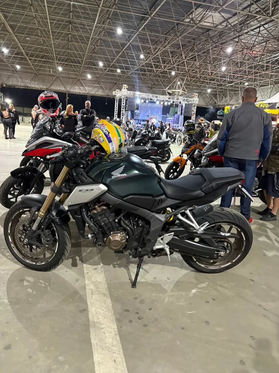 CB650 R - Foto 2