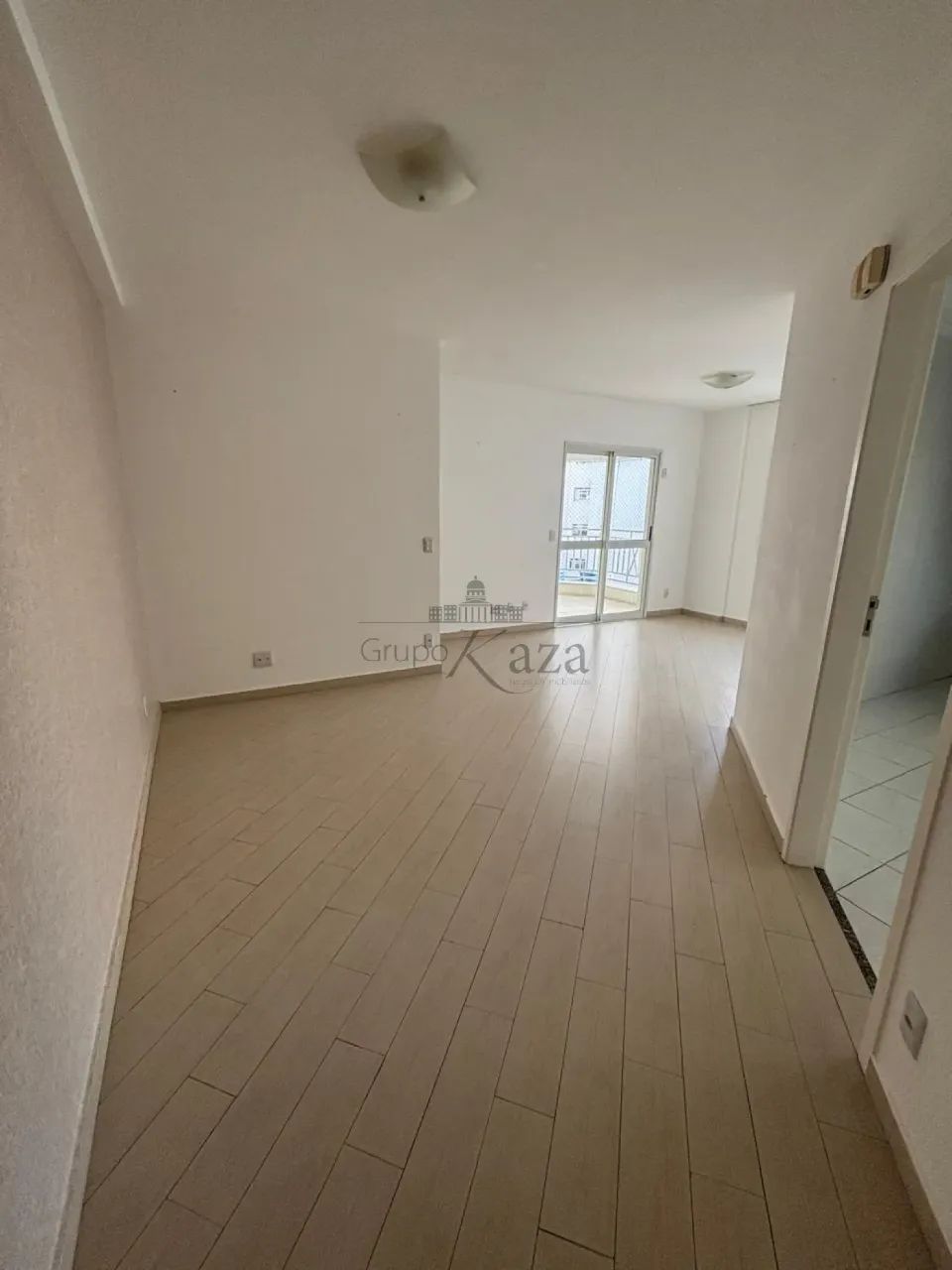 Apartamento - Vila Adyana - Edifício Canaã - 3 Dormitórios - 95m².