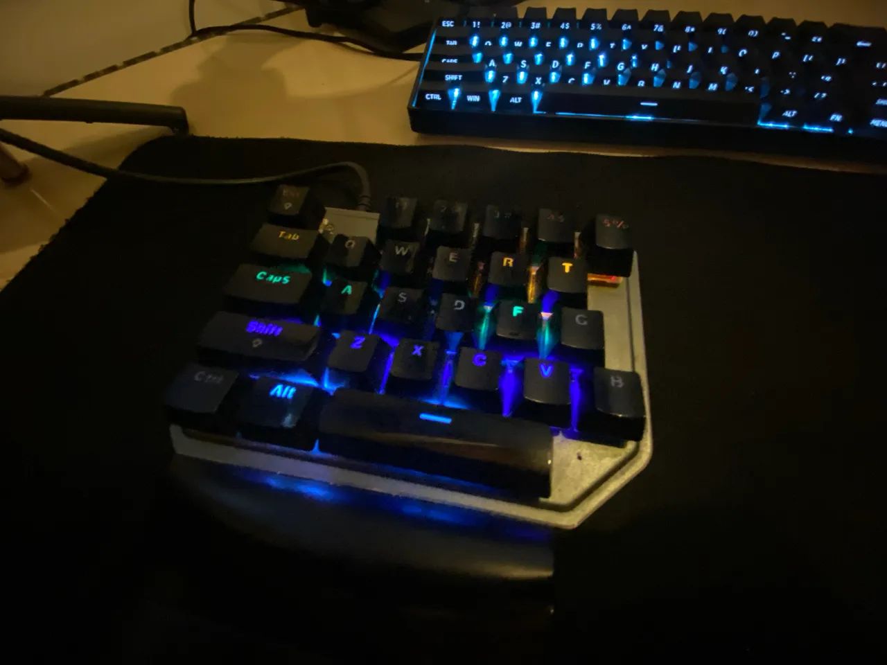 Teclado mecânico ergonômico mini - Foto 2