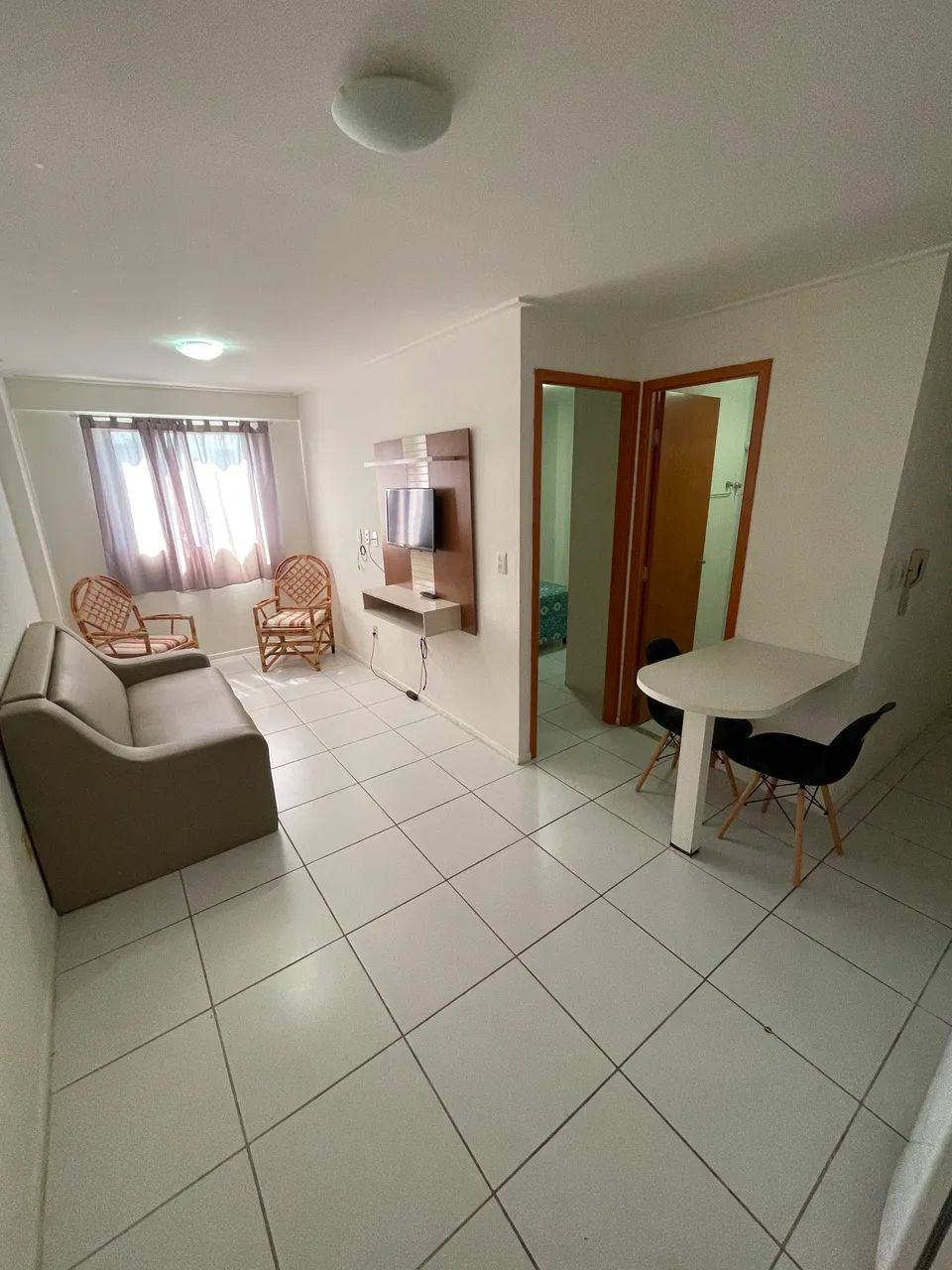 ALUGUEL - QUARTO E SALA MOBILIADO | PROX AO CESMAC | FAROL